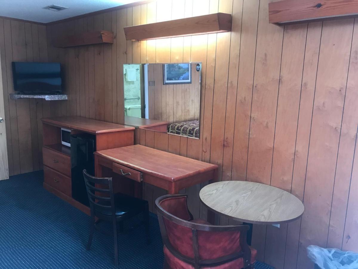Pinelodge Motel Baxley Kültér fotó