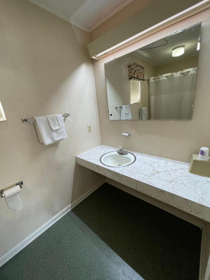 Pinelodge Motel Baxley Kültér fotó